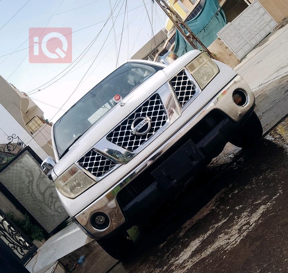 نیسان نەڤارا